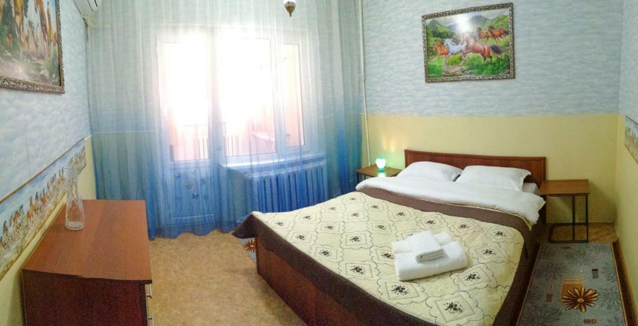 Апартаменты На Улице Розыбакиева, 275-2 Almati Kültér fotó
